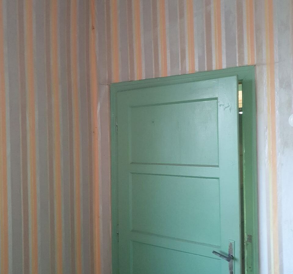 Estate Of 1000 M² With A Large Yard And Fast Access To Sofia (airport)
