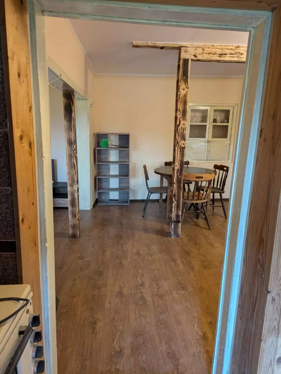 Estate Of 1000 M² With A Large Yard And Fast Access To Sofia (airport)