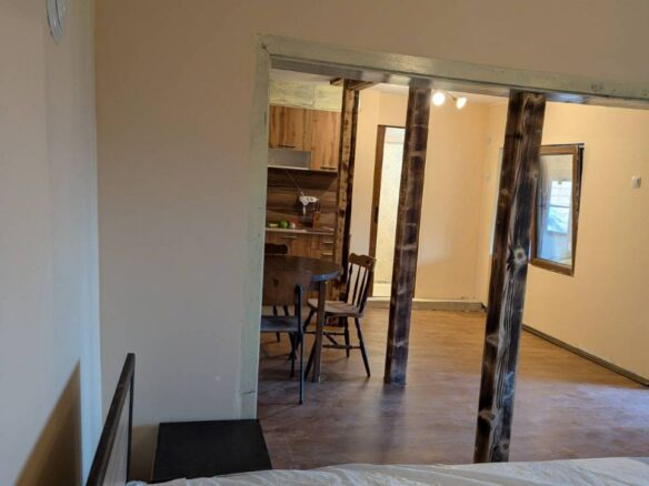 Estate Of 1000 M² With A Large Yard And Fast Access To Sofia (airport)