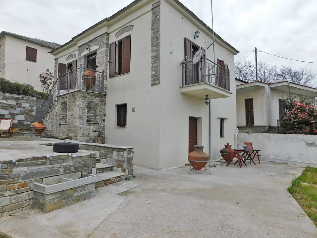 Detached House Of 233 M² In Volos-pilio