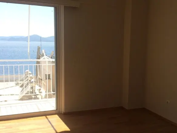 Flat Of 110 M² In Athens