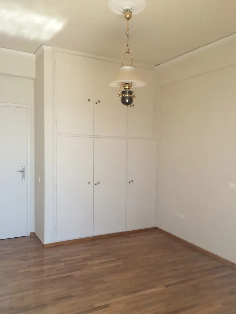 Flat Of 110 M² In Athens