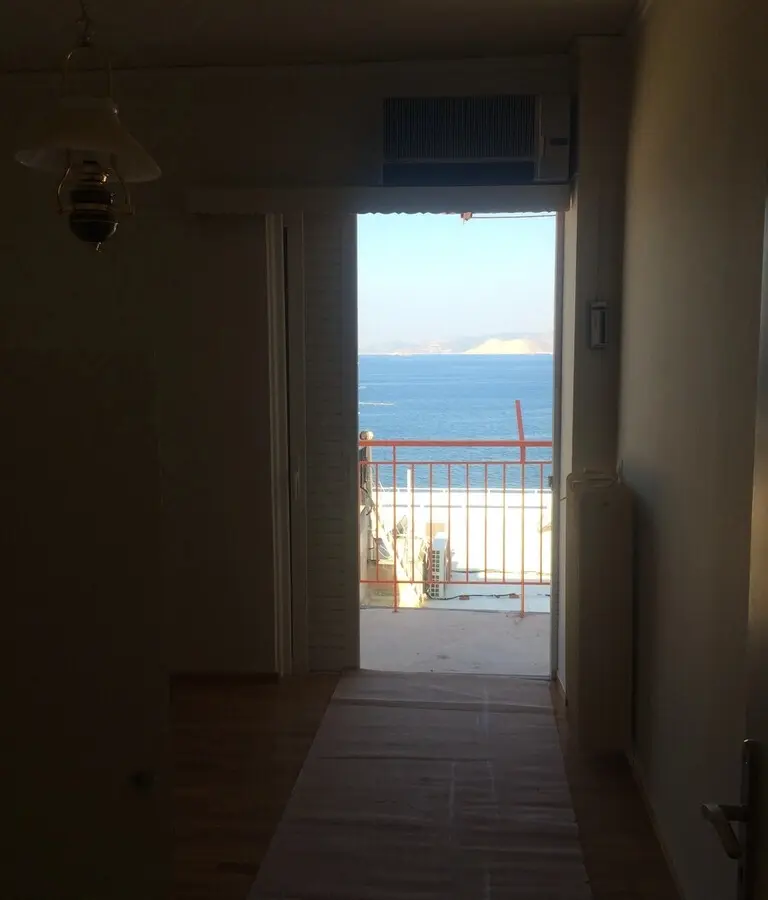 Flat Of 110 M² In Athens