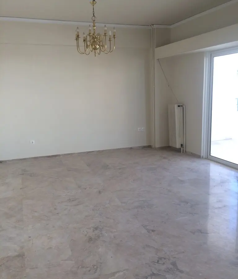 Flat Of 110 M² In Athens
