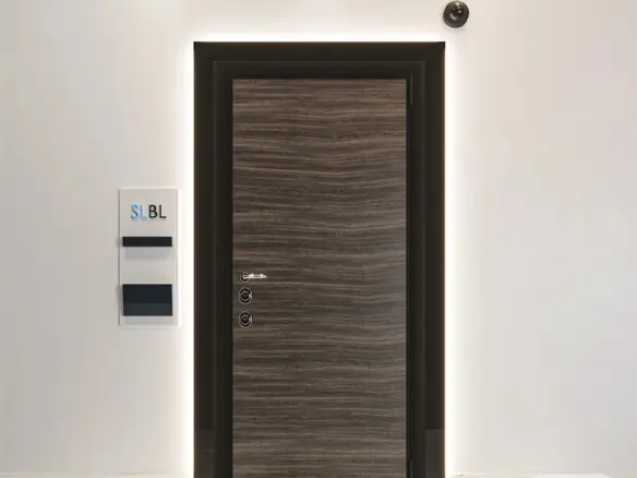 Business Of 27 M² In Athens