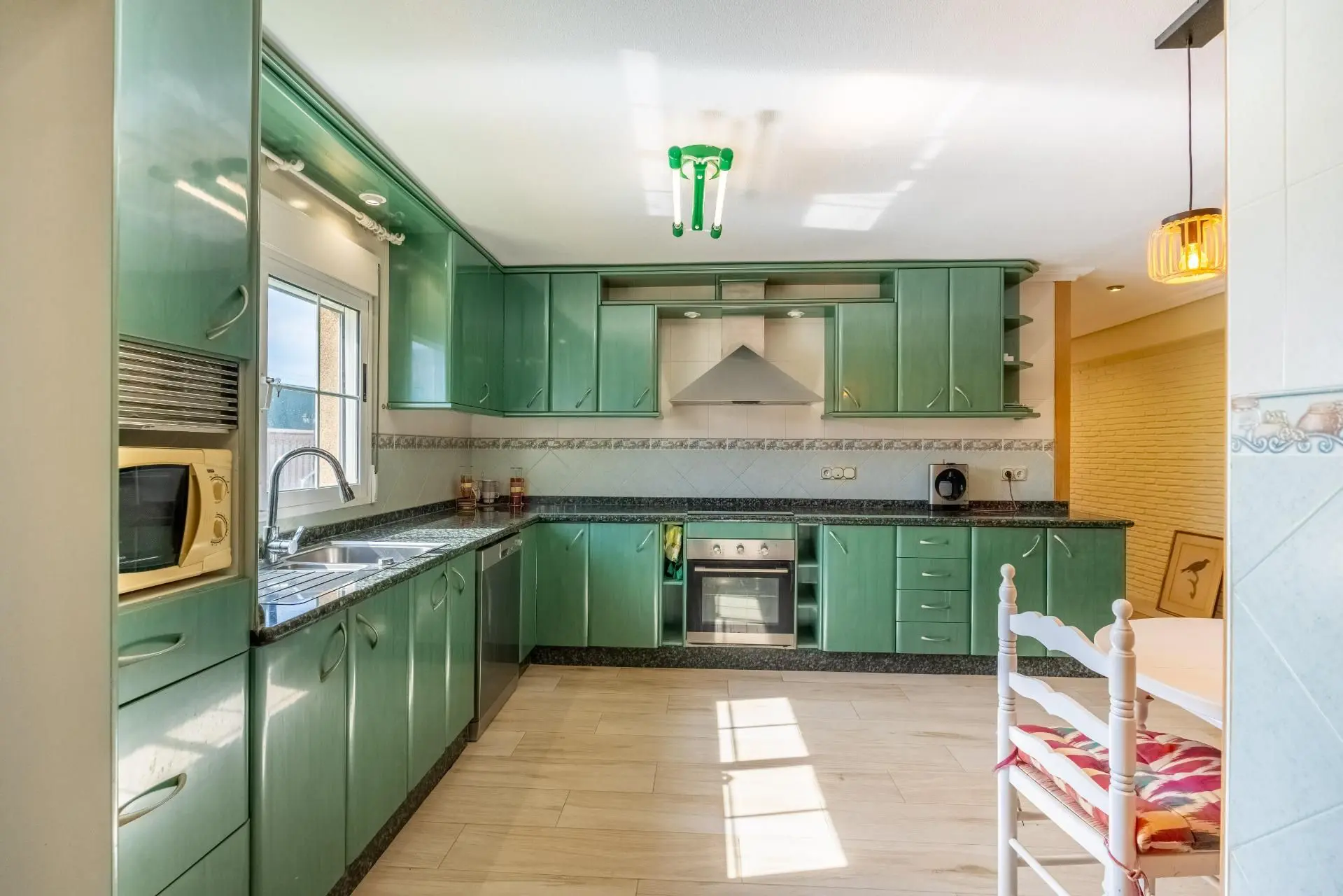 Villa 320 M² In Torrevieja, Spain – Mediter Real Estate**title:** 4-bed Villa In Torrevieja, Spain With Pool