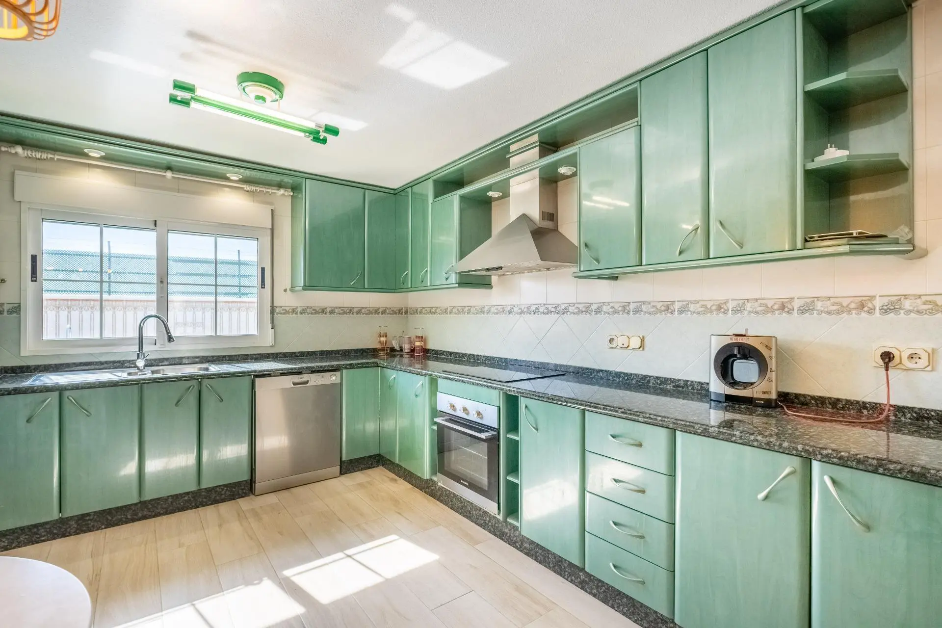 Villa 320 M² In Torrevieja, Spain – Mediter Real Estate**title:** 4-bed Villa In Torrevieja, Spain With Pool