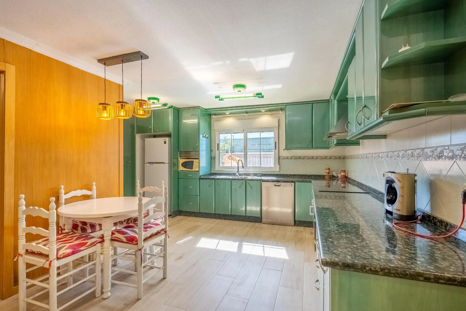 Villa 320 M² In Torrevieja, Spain – Mediter Real Estate**title:** 4-bed Villa In Torrevieja, Spain With Pool
