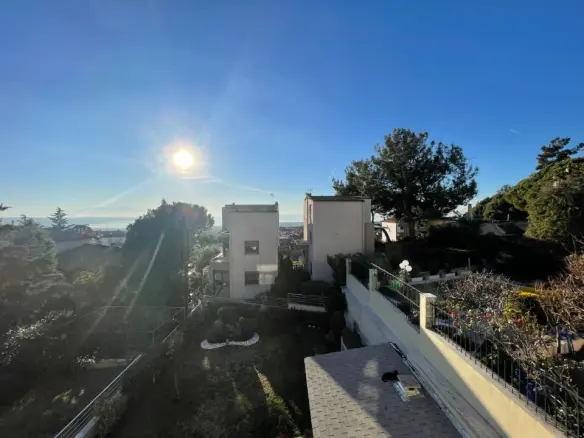 Detached House Of 295 M² In The Suburbs Of Thessaloniki