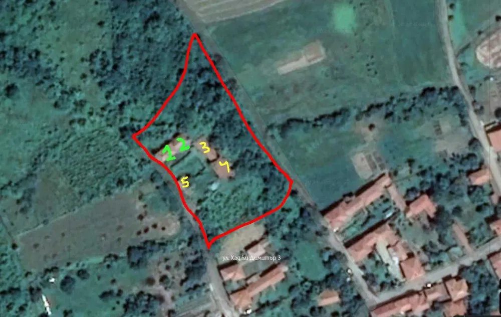 Estate Of 1000 M² With A Large Yard And Fast Access To Sofia (airport)