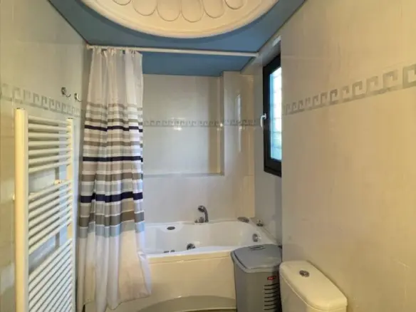 Detached House Of 295 M² In The Suburbs Of Thessaloniki