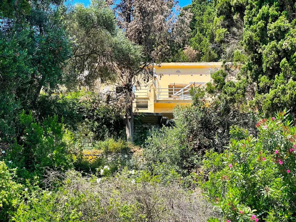 Villa Of 200 M² In Corfu