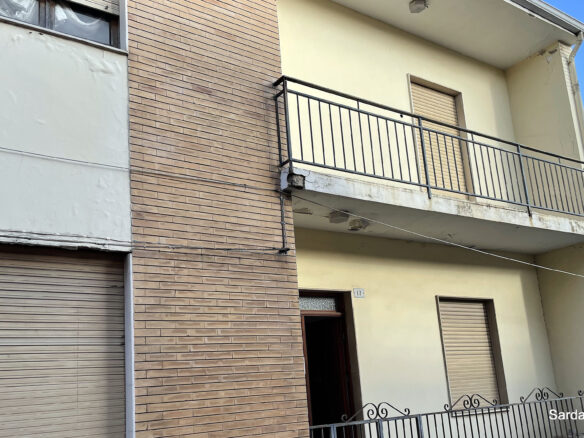 Independent House With Courtyard In Solarussa, Sardinia