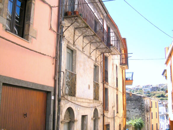 Unique Ancient House In Old Centre, S. Lussurgiu, Sardinia
