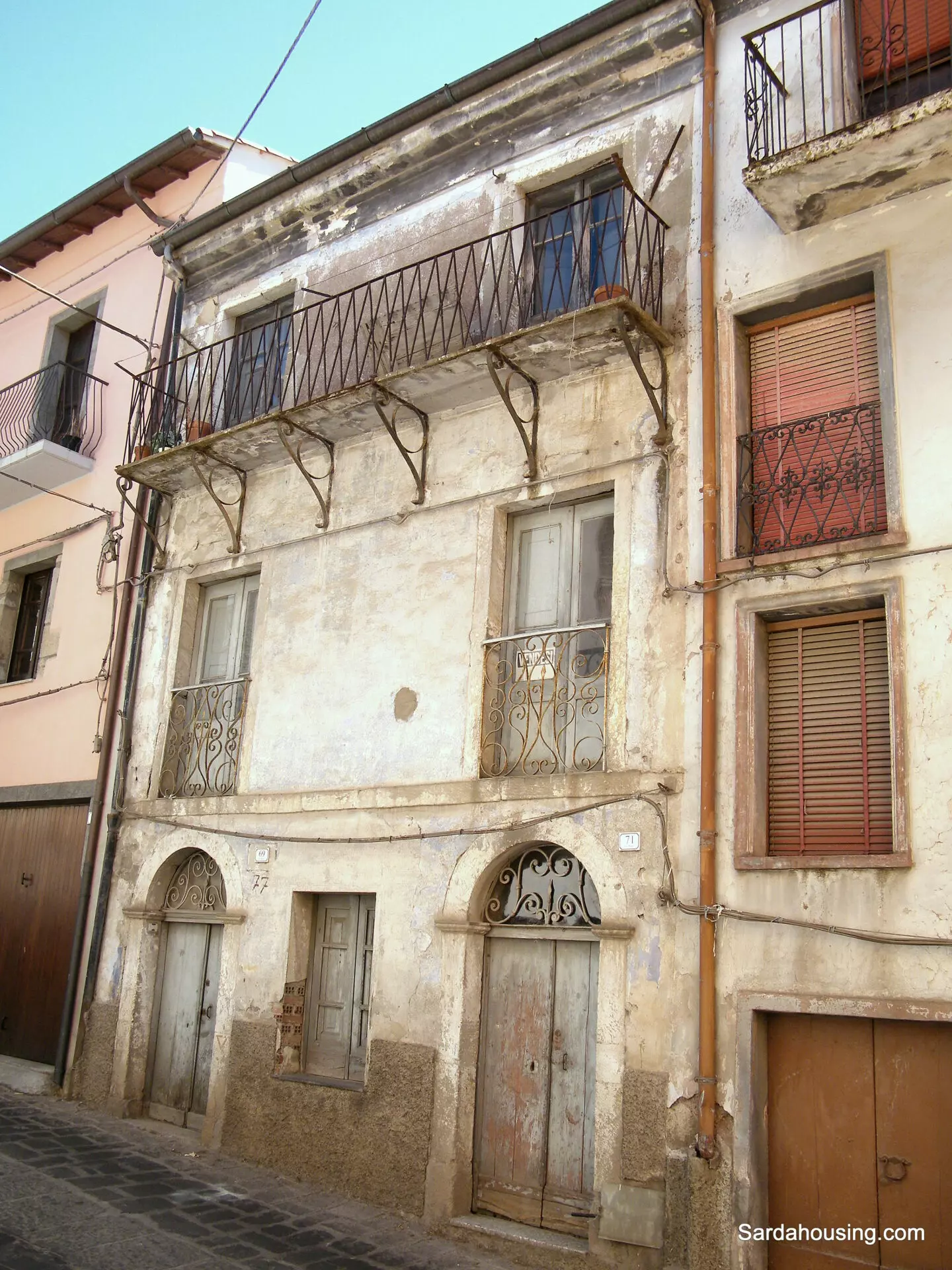 Ancient House Of 150 M² In Old Centre, S. Lussurgiu, Sardinia