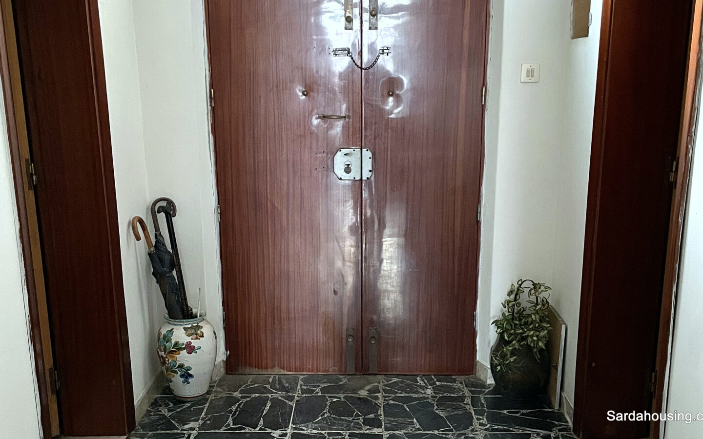 Independent House With Courtyard In Solarussa, Sardinia