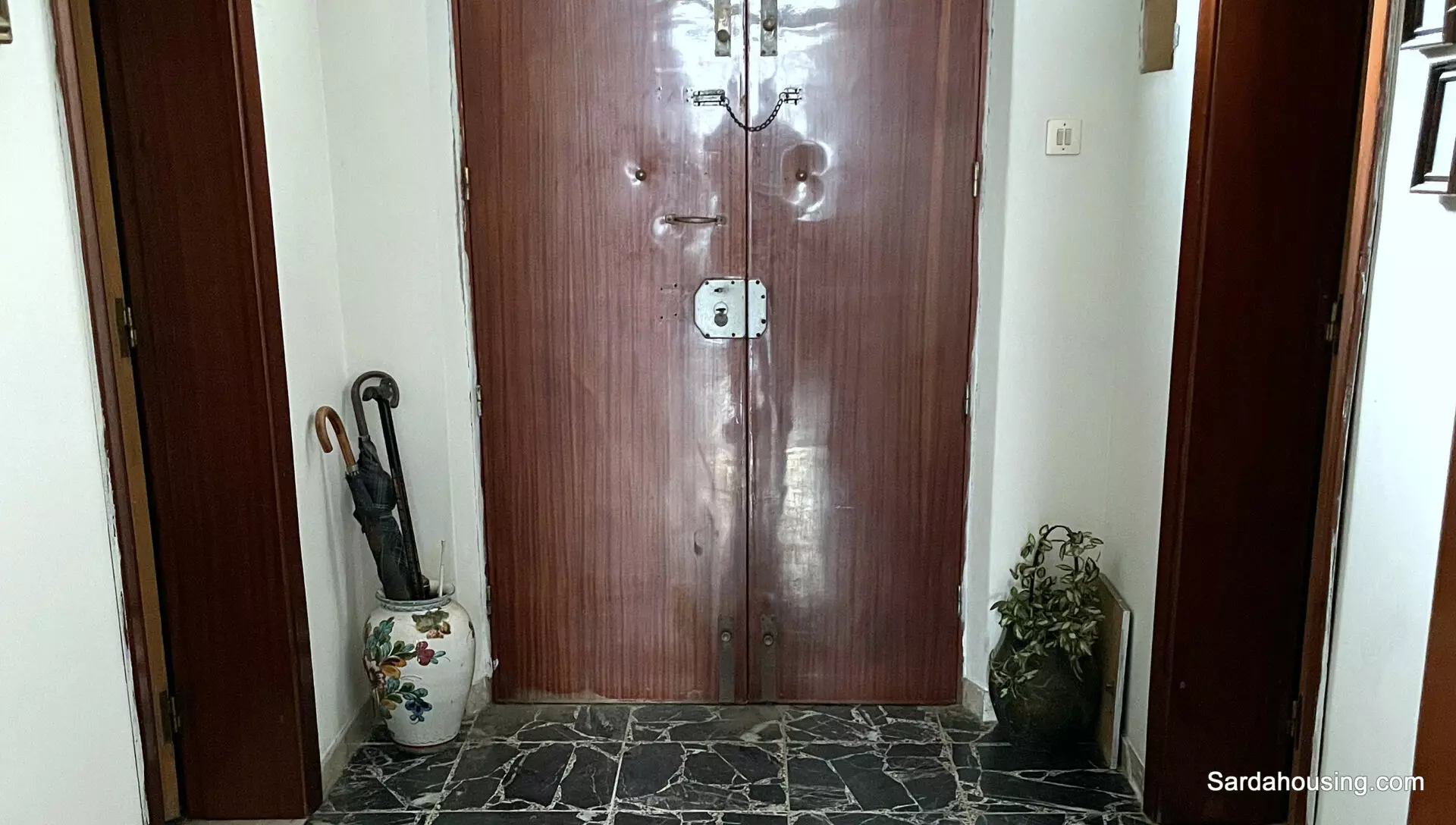 Independent House With Courtyard In Solarussa, Sardinia