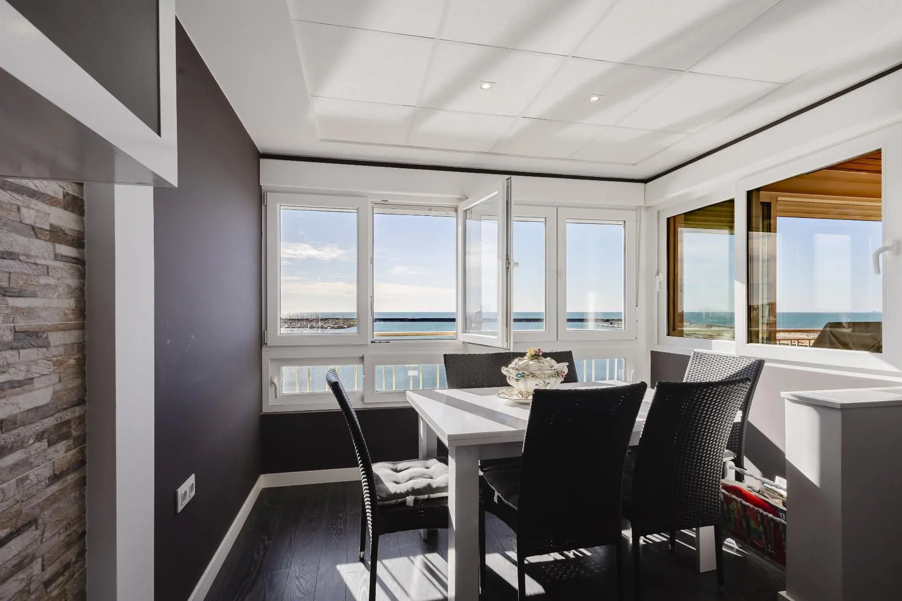 Apartment Of 100 M² With Mediterranean Sea View In Torrevieja, Spain