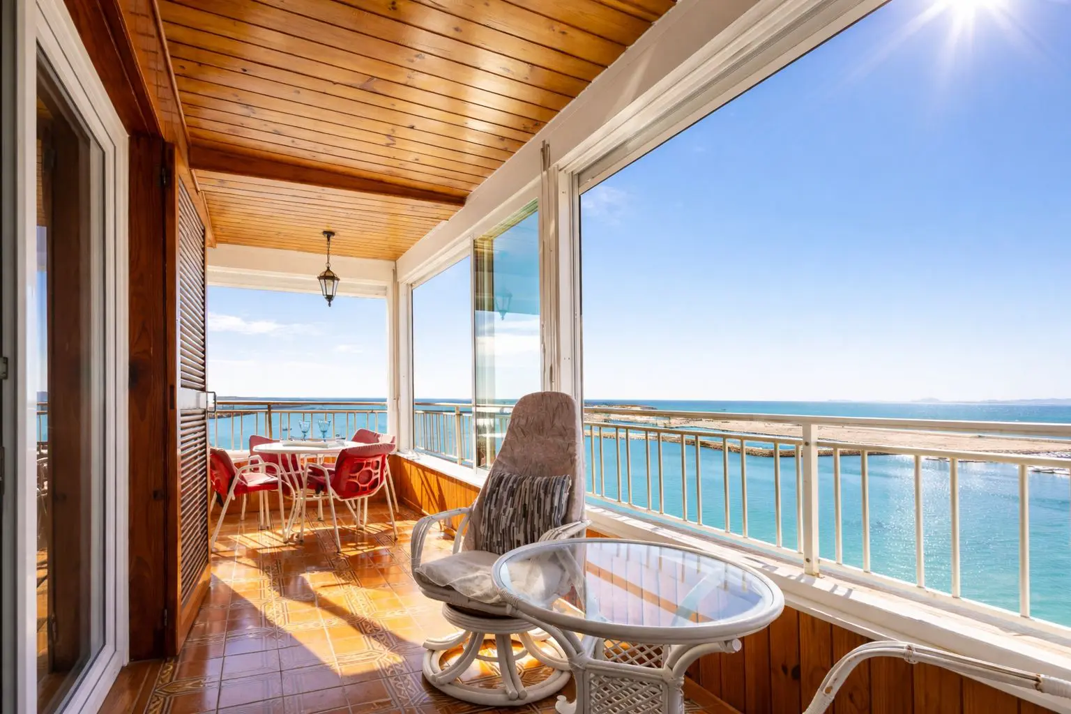 Apartment Of 100 M² With Mediterranean Sea View In Torrevieja, Spain