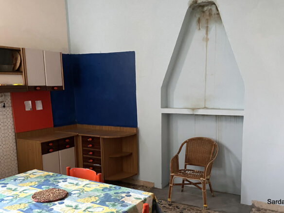 Independent House With Courtyard In Solarussa, Sardinia