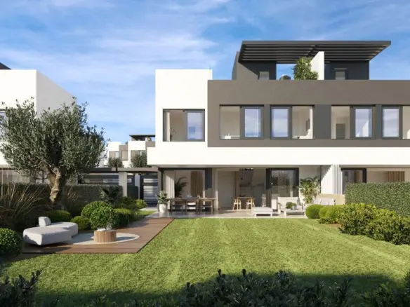 Terraced House Of 181 M² In Estepona, Spain