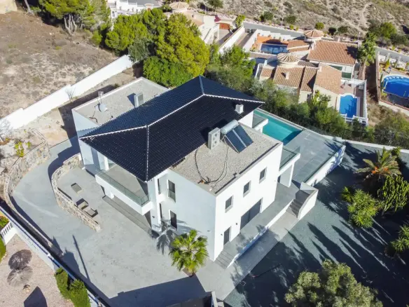 6-bedroom Villa In Ciudad Quesada, Spain (497 M²)