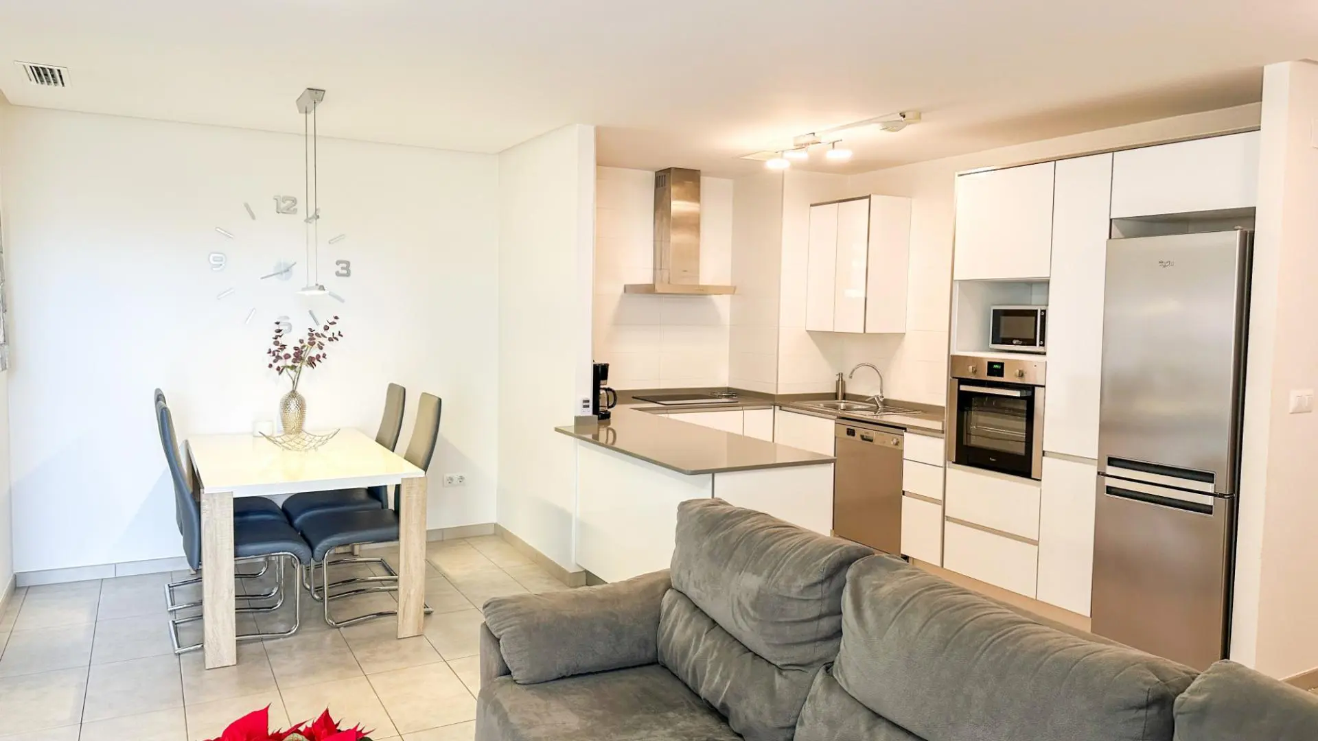 Apartment Of 89 M² With Sea View In Orihuela Costa, Spain