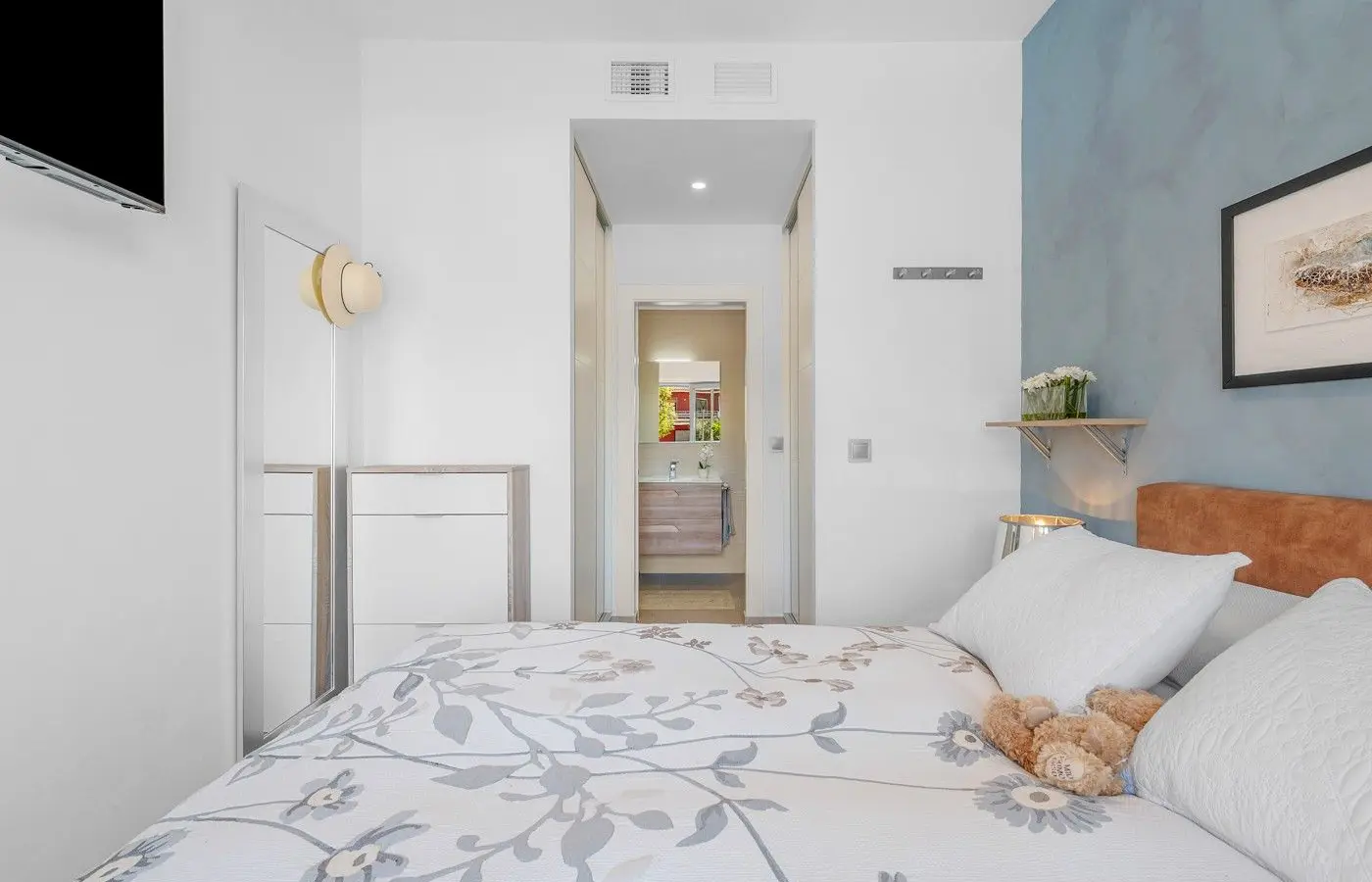 3-bedroom House In Formentera Del Segura, Spain (122 M²)
