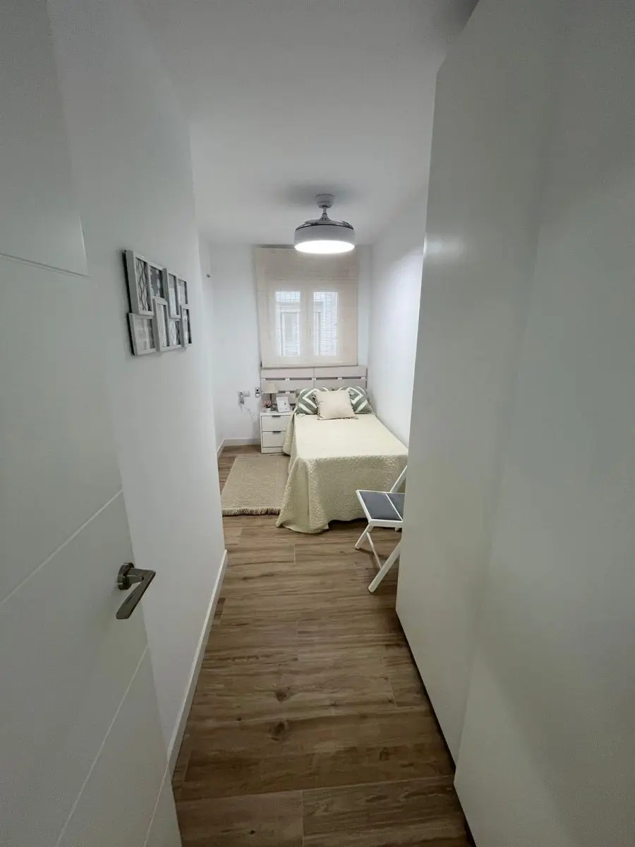 Apartment Of 92 M² In Torrevieja, Spain