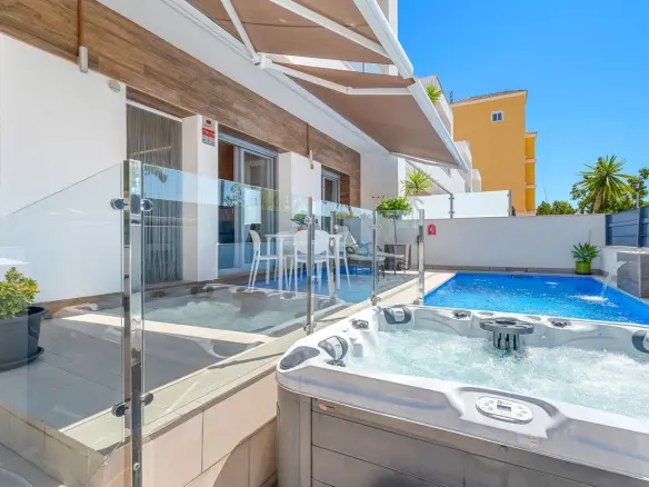 3-bedroom House In Formentera Del Segura, Spain (122 M²)