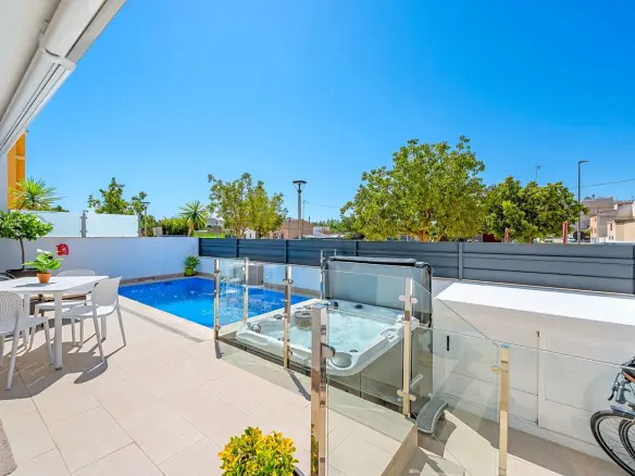 3-bedroom House In Formentera Del Segura, Spain (122 M²)