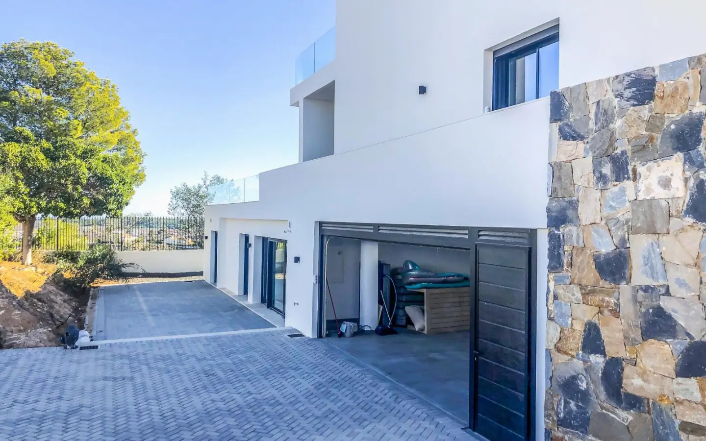 6-bedroom Villa In Ciudad Quesada, Spain (497 M²)
