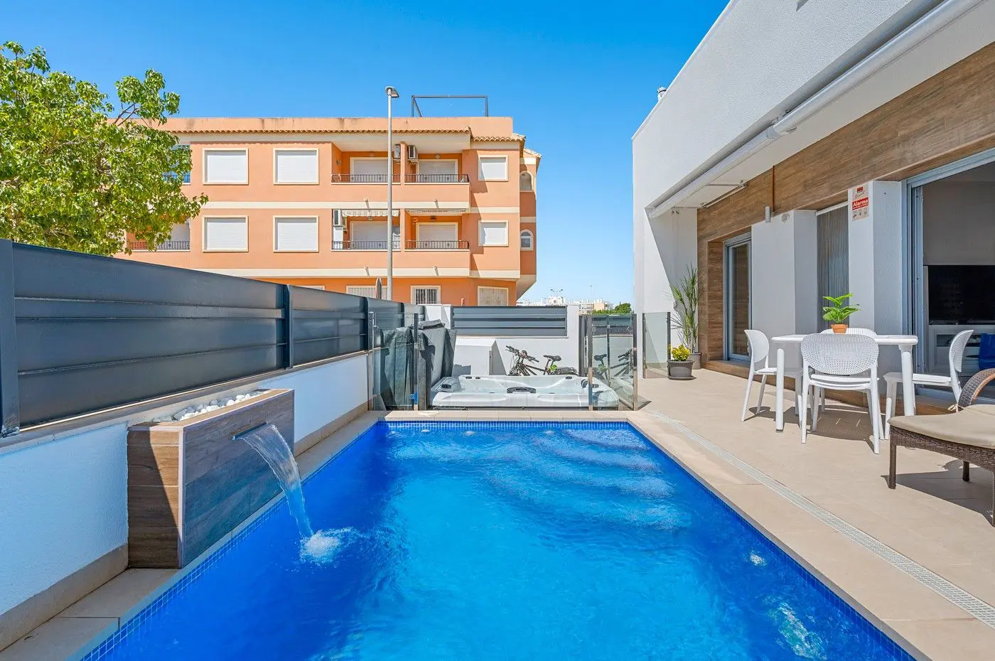 House Of 122 M² In Formentera Del Segura, Spain