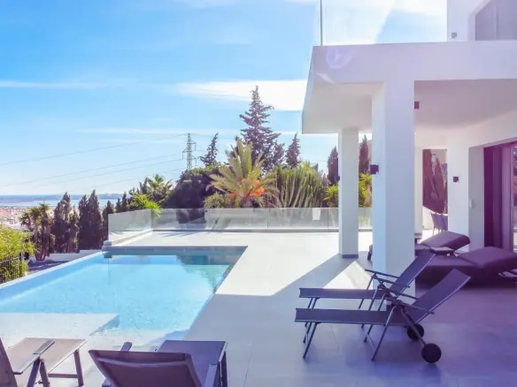6-bedroom Villa In Ciudad Quesada, Spain (497 M²)