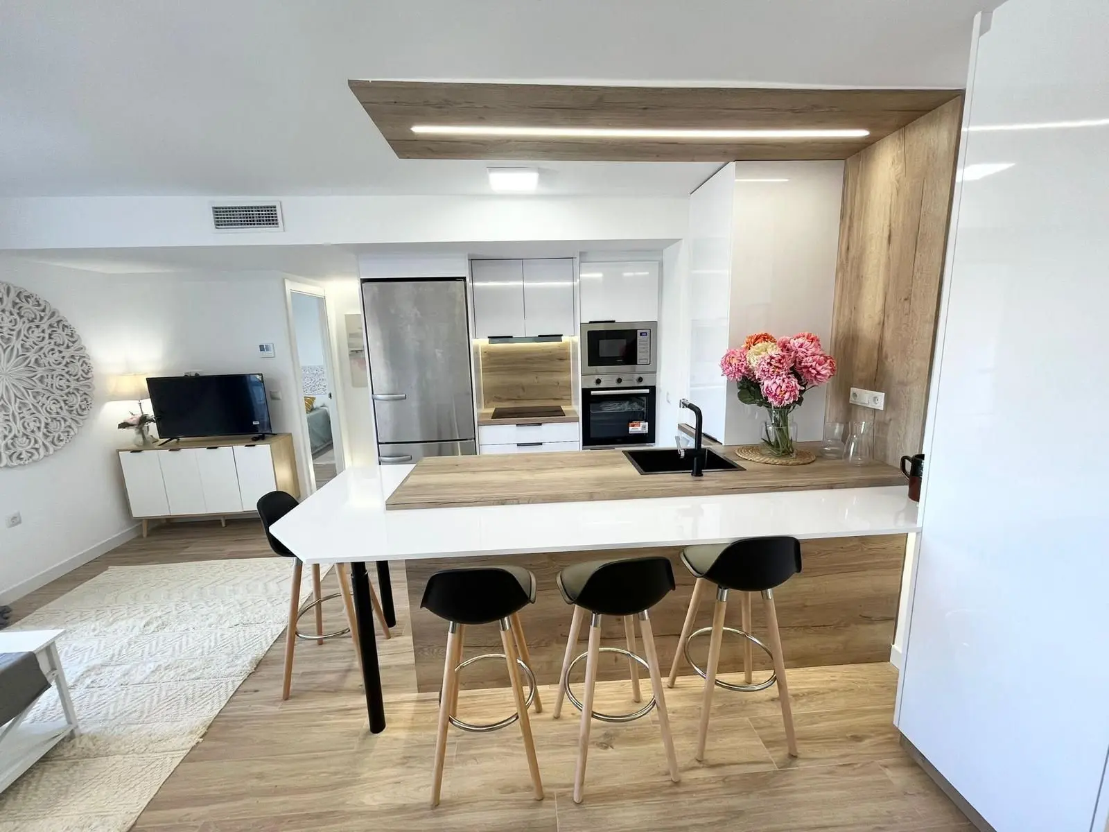 Apartment Of 92 M² In Torrevieja, Spain