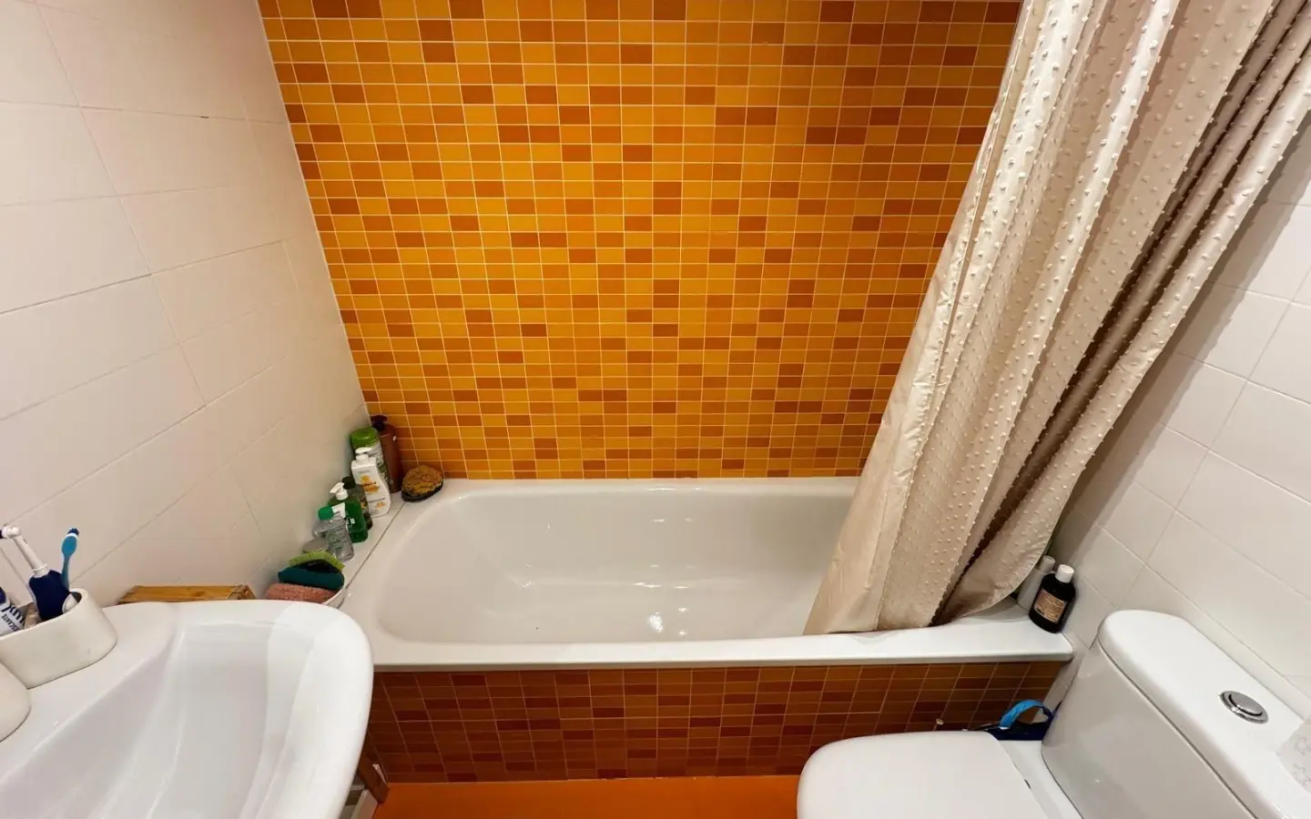 3-bedroom Apartment In Torrevieja, Spain (89 M²)