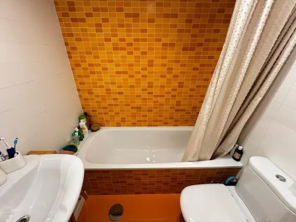 3-bedroom Apartment In Torrevieja, Spain (89 M²)