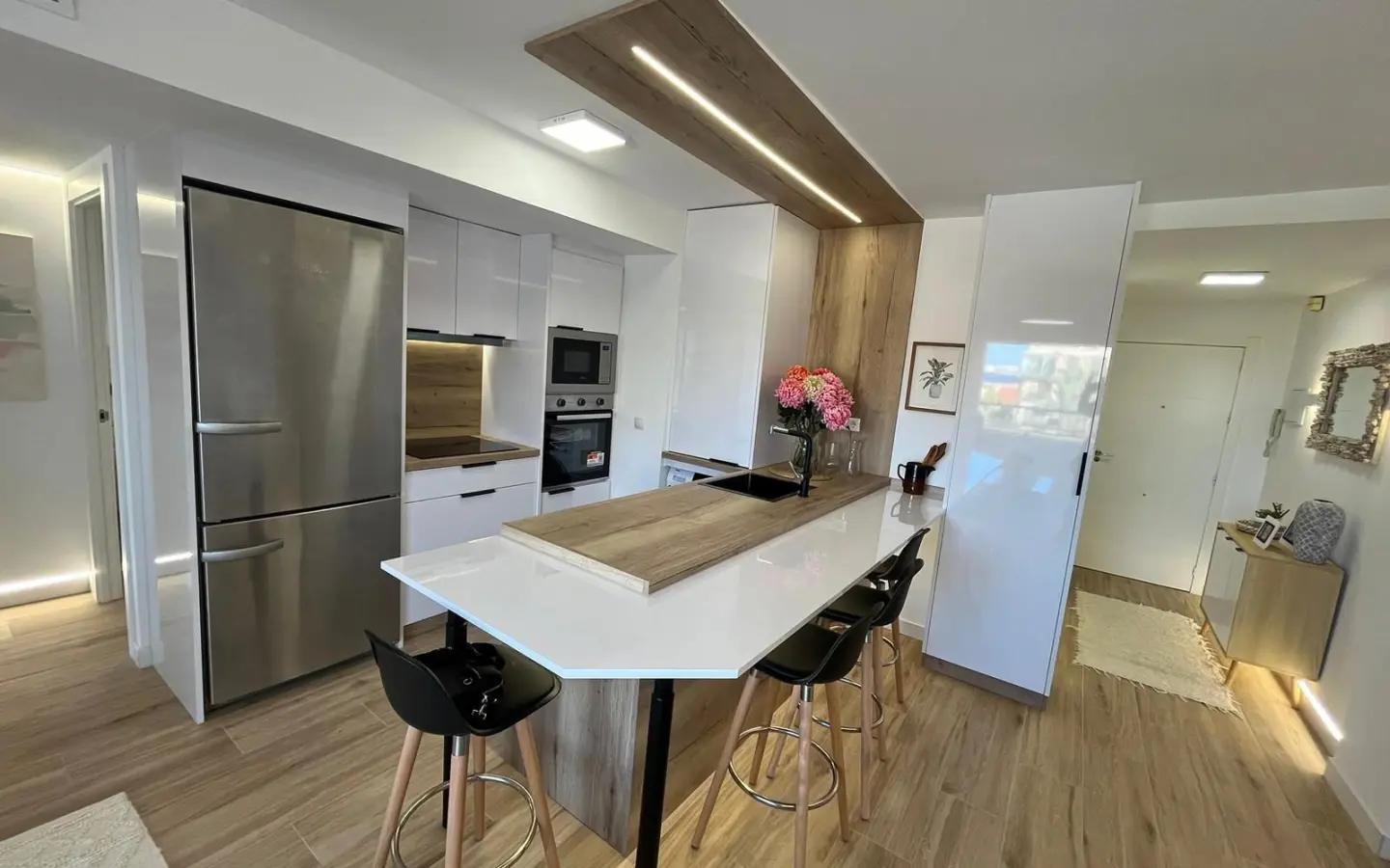 3-bedroom Apartment In Torrevieja, Spain (92 M²)