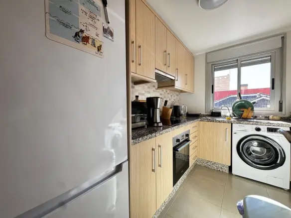 3-bedroom Apartment In Torrevieja, Spain (89 M²)