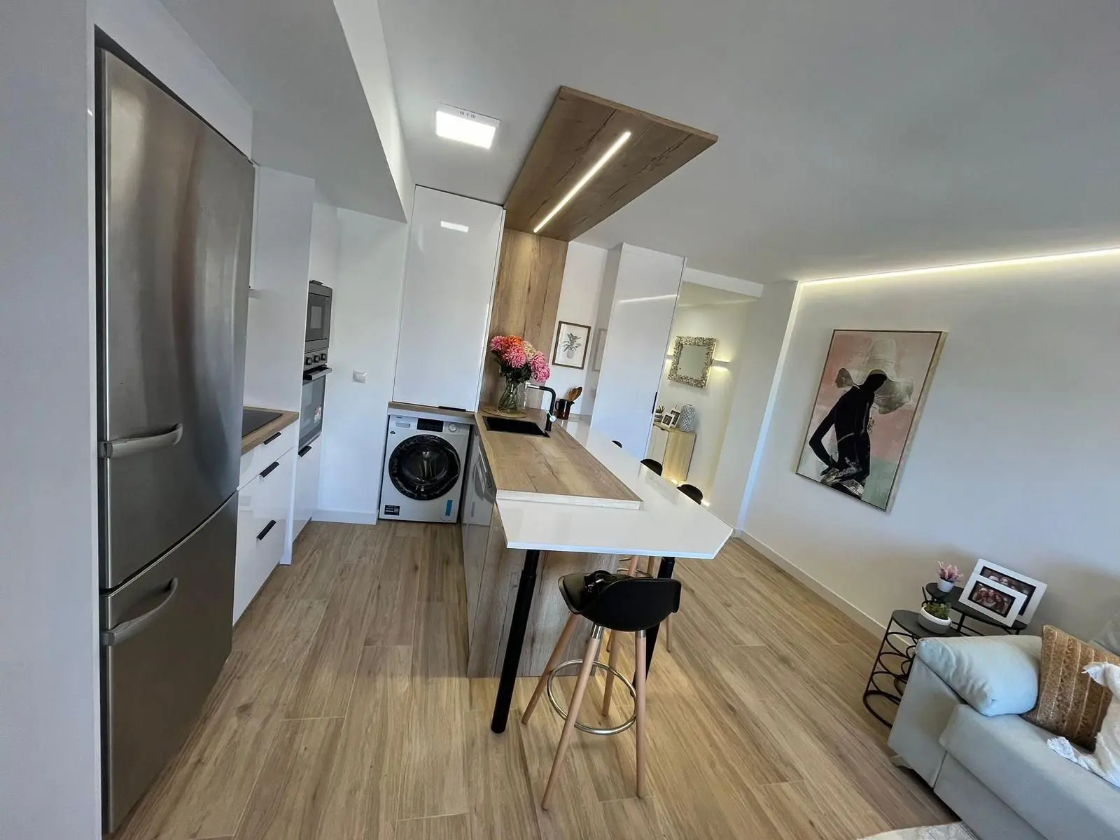 Apartment Of 92 M² In Torrevieja, Spain