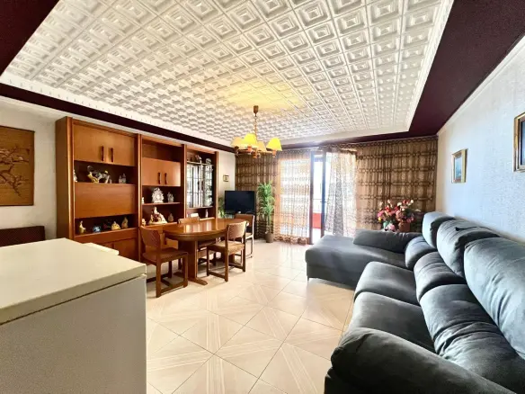 3-bedroom Apartment In Torrevieja, Spain (90 M²)