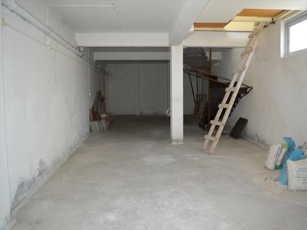 Building Of 420 M² In Athens