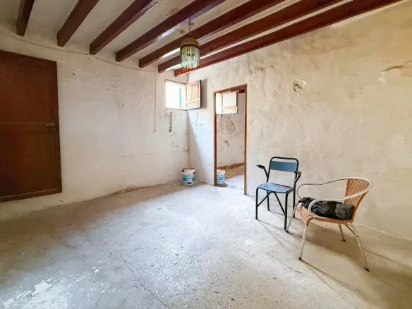 6-bedroom Village House In Mancor De La Vall, Spain (278 M²)
