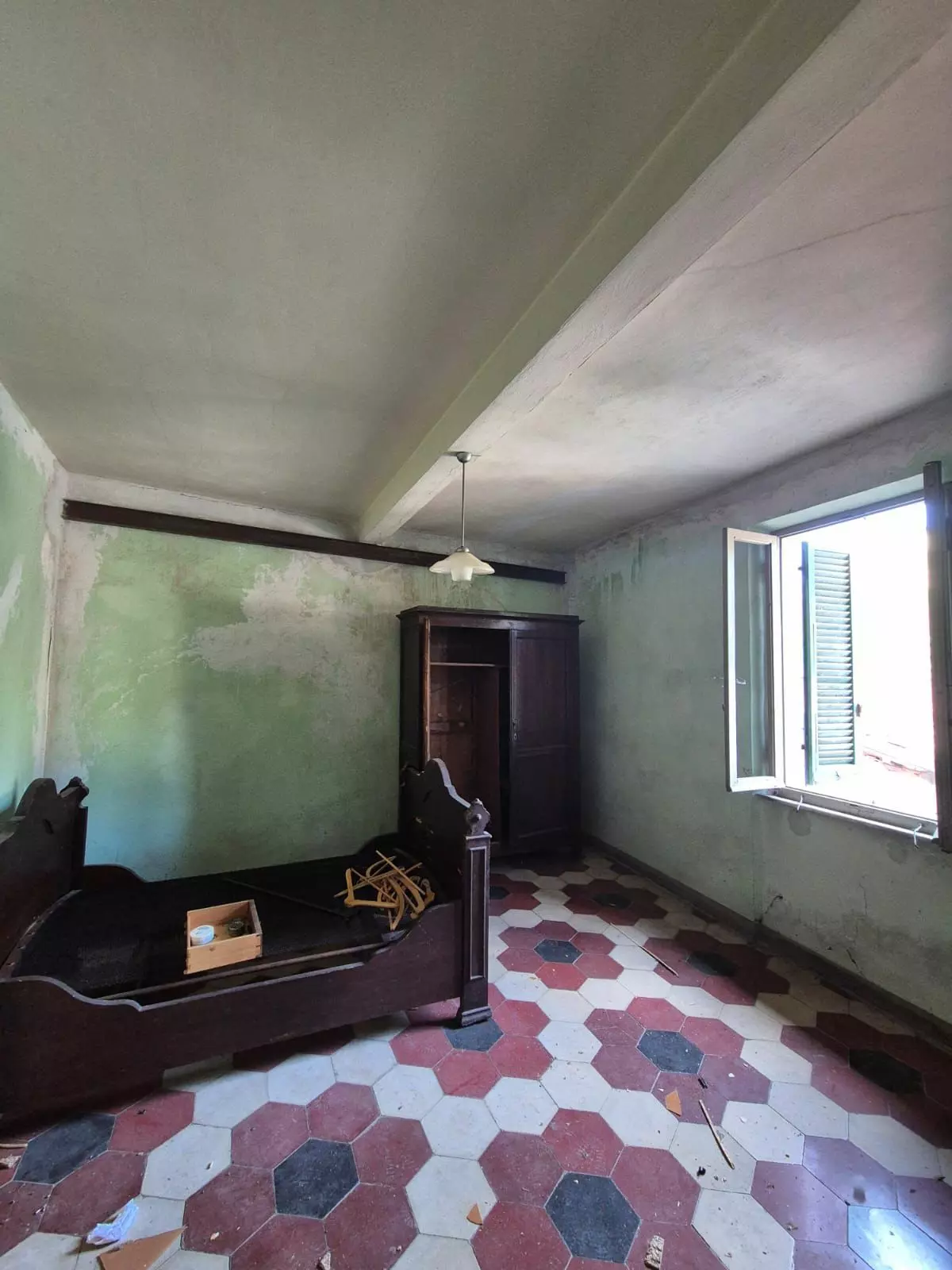 A Tuscan Home In The Heart Of Barga (lucca)