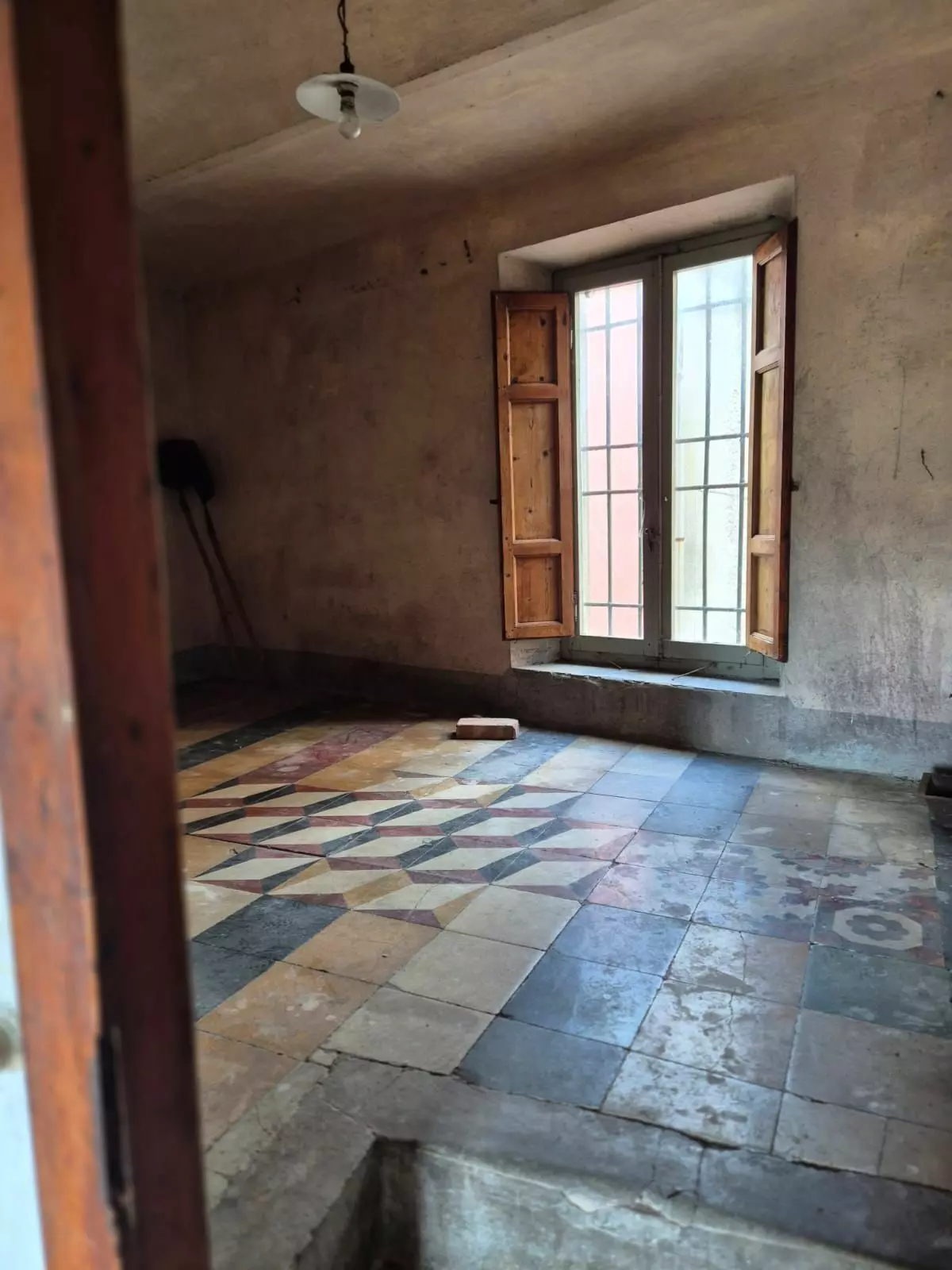 A Tuscan Home In The Heart Of Barga (lucca)