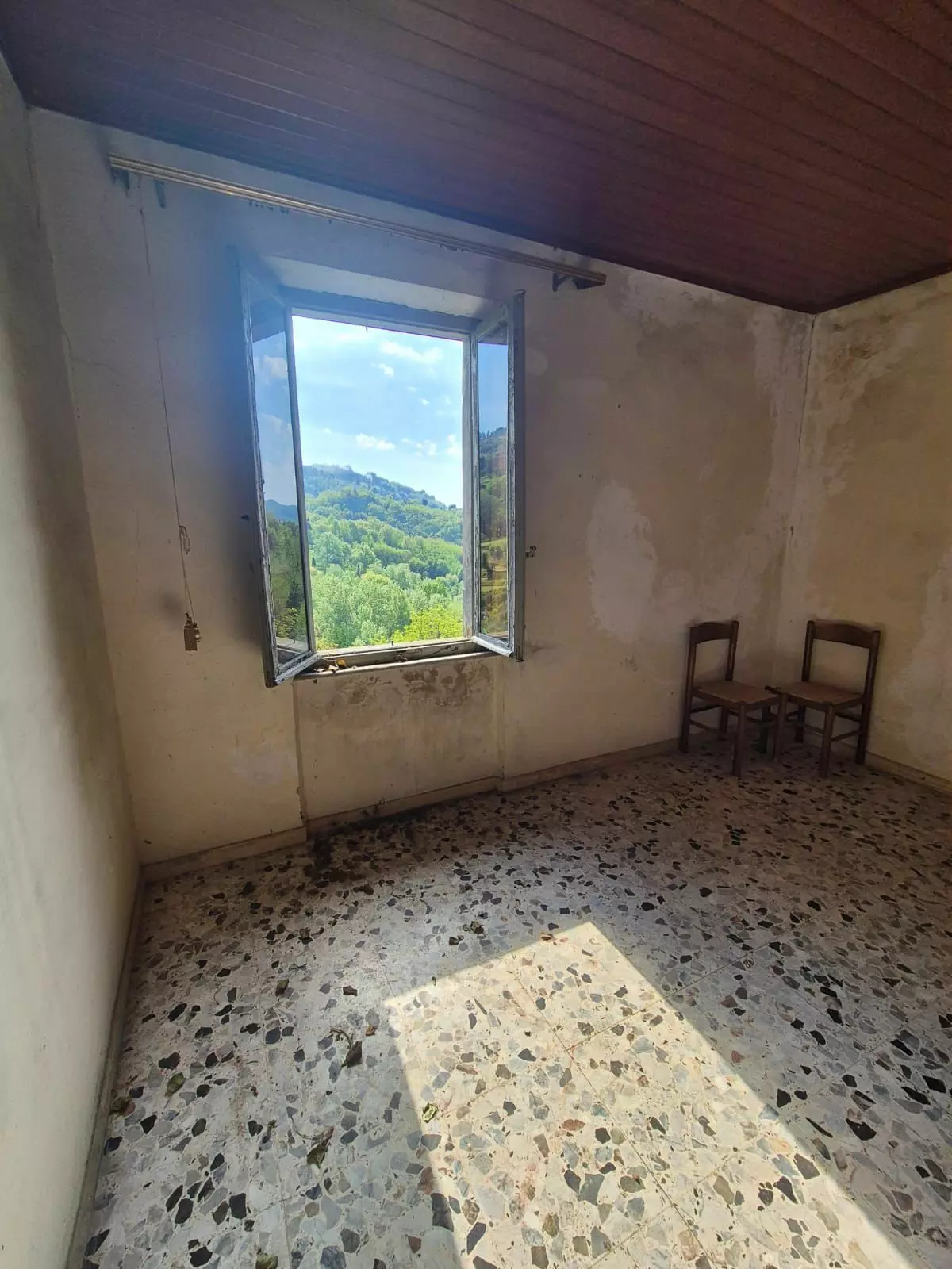 A Tuscan Home In The Heart Of Barga (lucca)