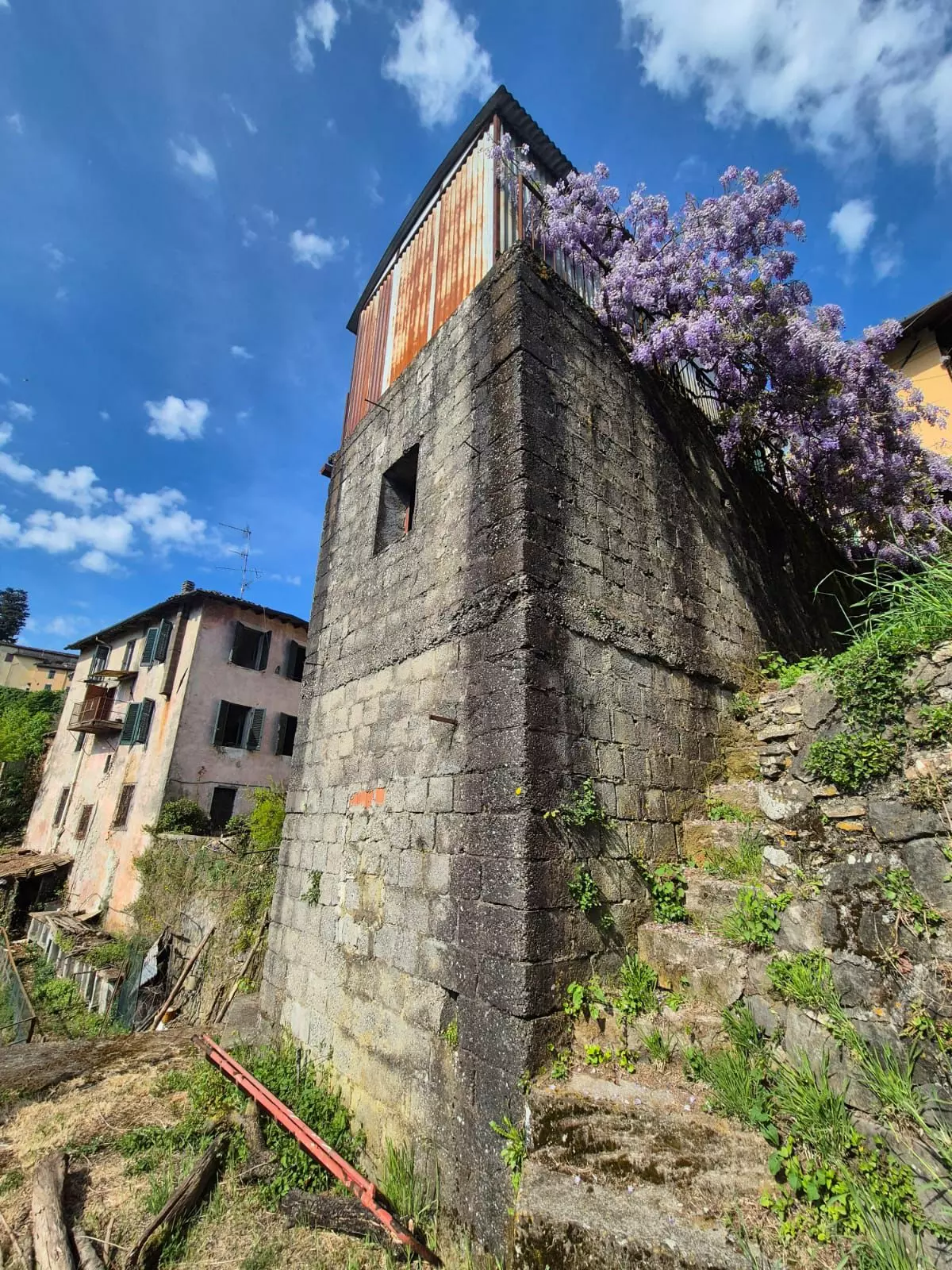 A Tuscan Home In The Heart Of Barga (lucca)