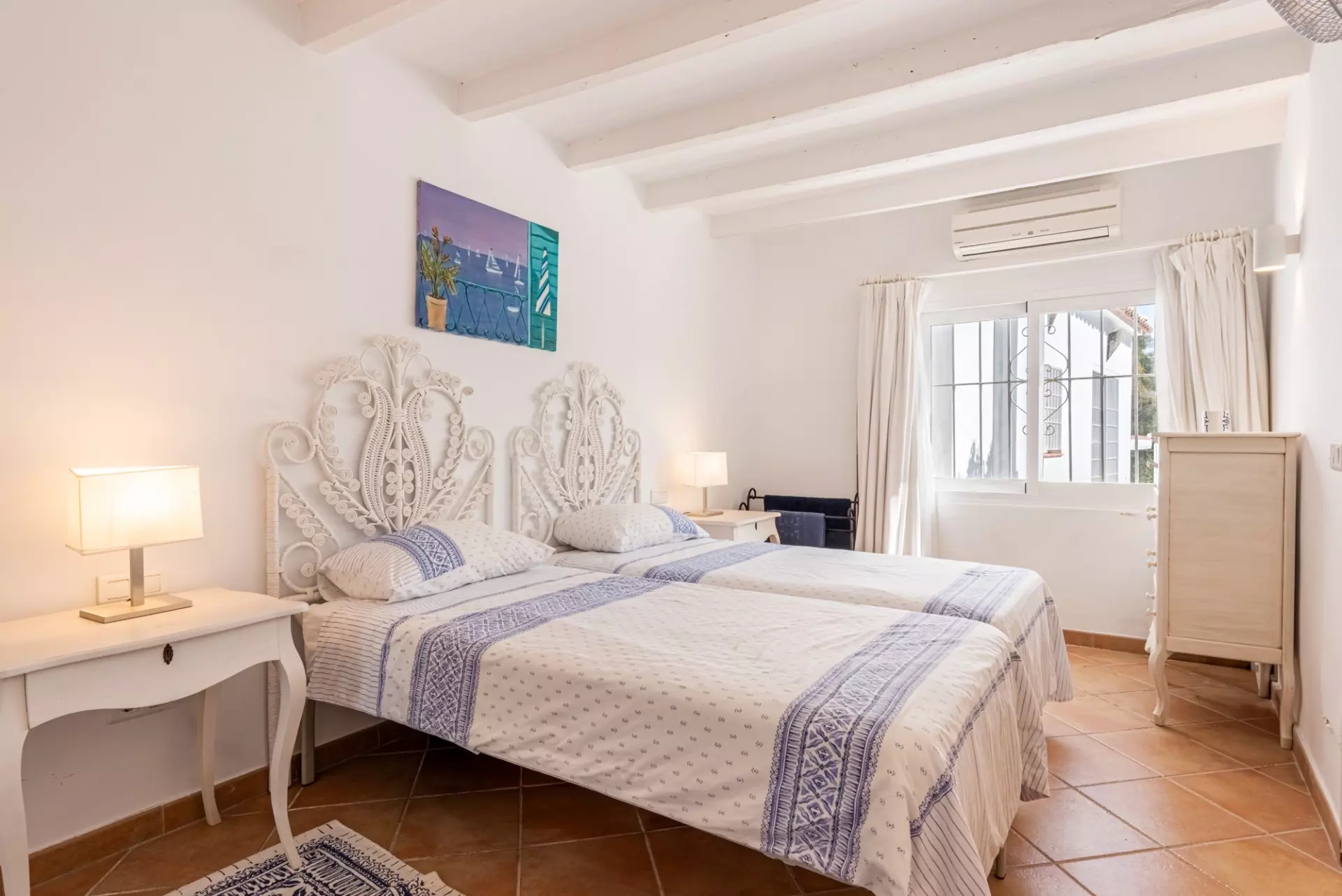 Cottage Style 4 Bedrooms Villa In Puerto Del Almendro.
