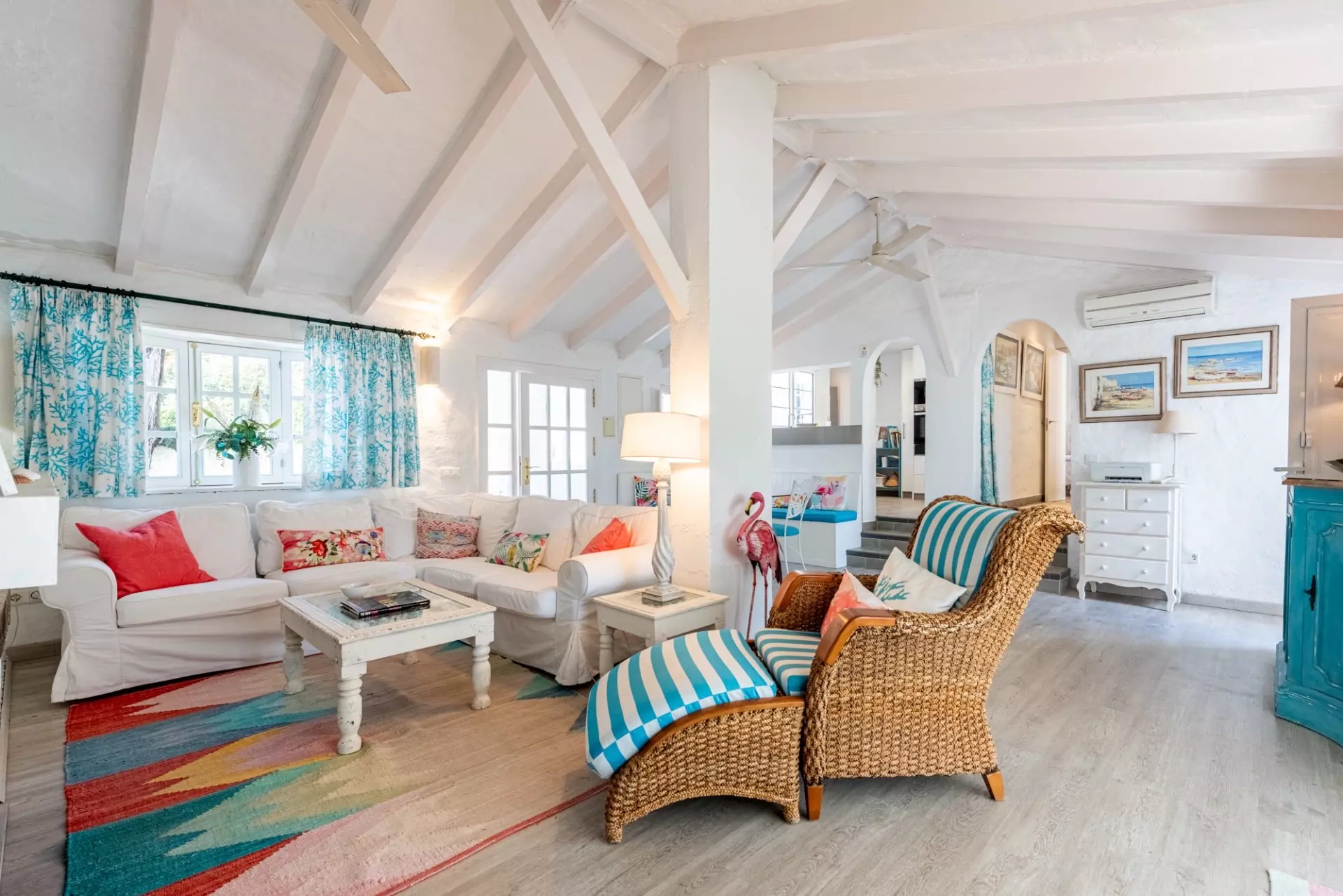 Cottage Style 4 Bedrooms Villa In Puerto Del Almendro.