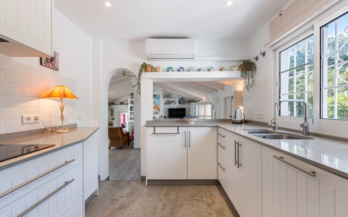 Cottage Style 4 Bedrooms Villa In Puerto Del Almendro.